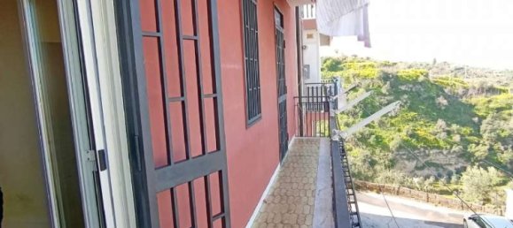 3 rooms Apartment in Carlentini, Italy No. 269193 3