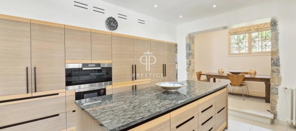 6 bedrooms Commercial property in Alpes-Maritimes, France No. 347801 9