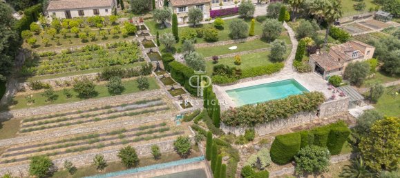 6 bedrooms Commercial property in Alpes-Maritimes, France No. 347801 4