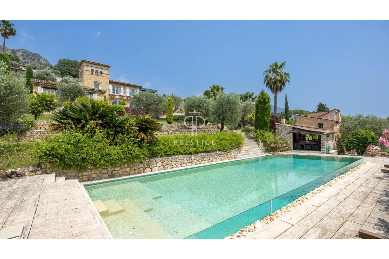 6 bedrooms Commercial property in Alpes-Maritimes, France No. 347801