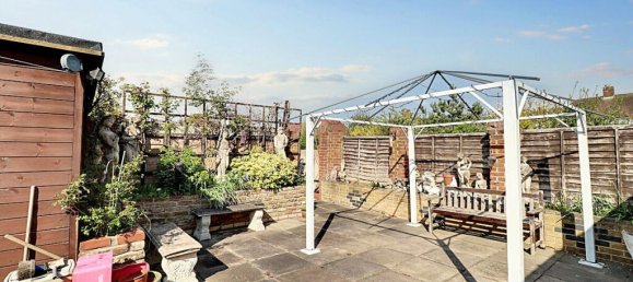 4 Schlafzimmer Haus in Uxbridge, United Kingdom, Nr. 5028 15