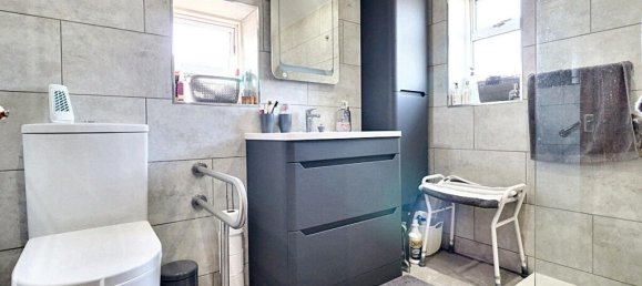 4 Schlafzimmer Haus in Uxbridge, United Kingdom, Nr. 5028 28