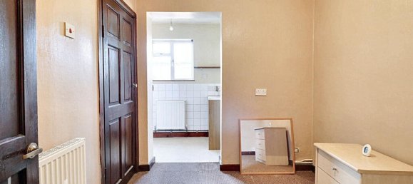 4 Schlafzimmer Haus in Uxbridge, United Kingdom, Nr. 5028 7