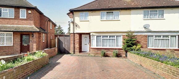 4 Schlafzimmer Haus in Uxbridge, United Kingdom, Nr. 5028 2