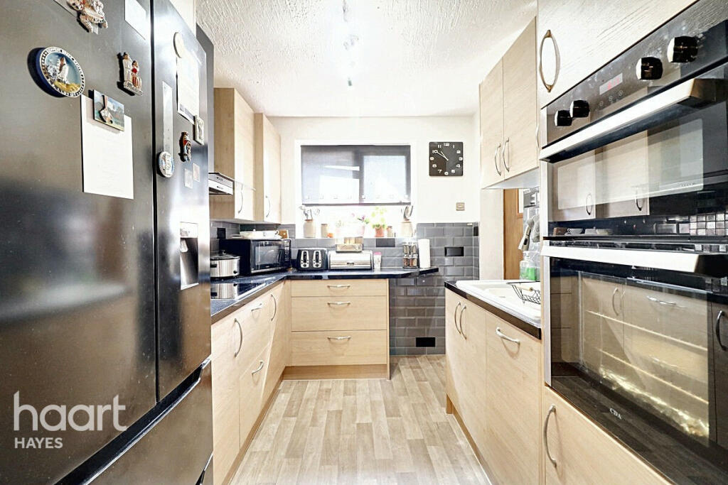 4 Schlafzimmer Haus in Uxbridge, United Kingdom, Nr. 5028