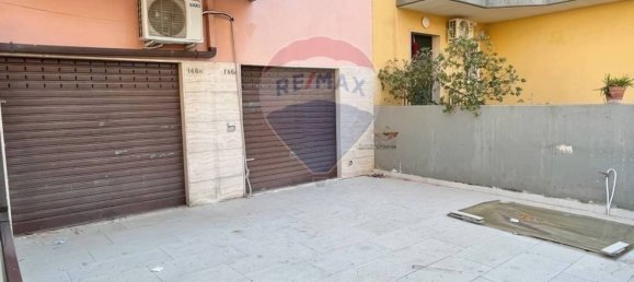 2 rooms Commercial property in Bari, Italy No. 56762 2
