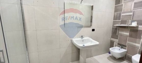 2 rooms Commercial property in Bari, Italy No. 56762 5