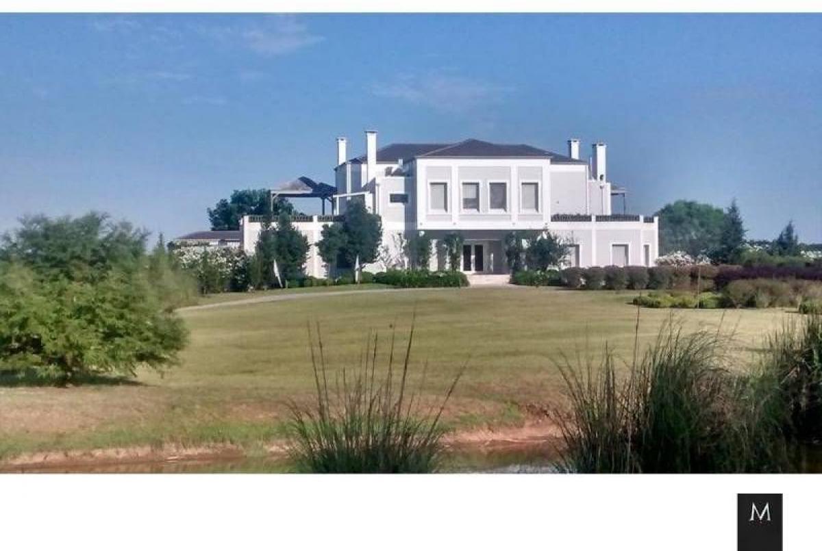 3 bedrooms House in Buenos Aires, Argentina No. 85848