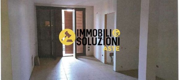 2-Zimmer Wohnung in Cassano Magnago, Italy, Nr. 5369 6