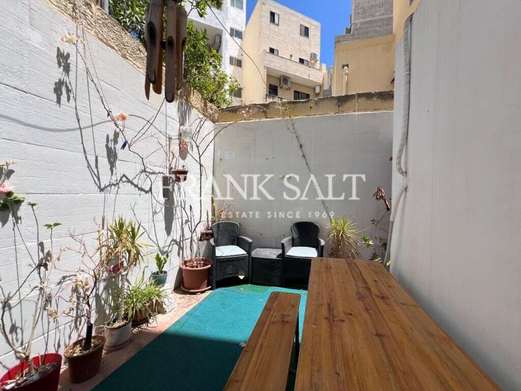 Мезонет с 1 спальней в Гзира, Мальта № 10527