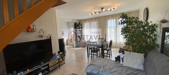 3 bedrooms House in Marolles, France No. 66507 4