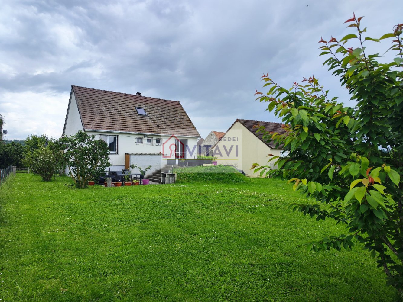 3 bedrooms House in Marolles, France No. 66507