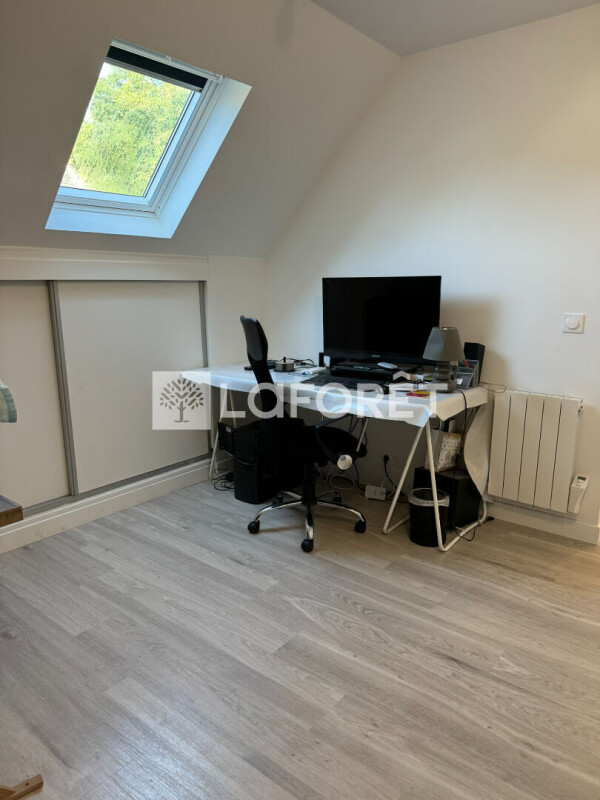 Dúplex de 1 dormitorio en Lamorlaye, France No. 237859