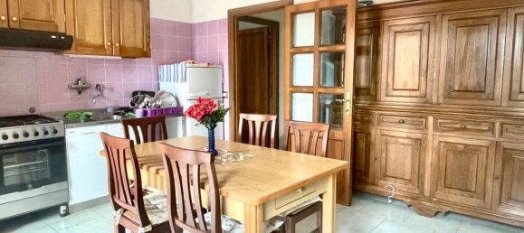5 rooms Apartment in Siena, Italy No. 68712 2