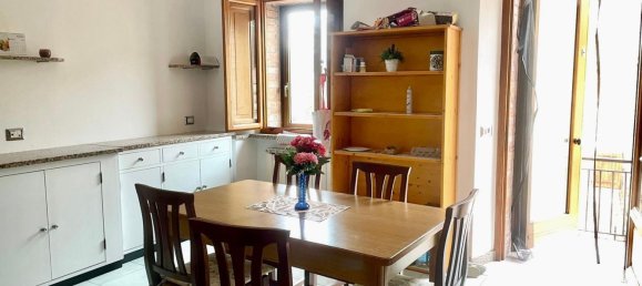 5 rooms Apartment in Siena, Italy No. 68712 3