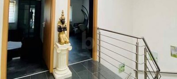 Дом с 5 комнатами в Дуйсбург, Германия № 8467 3