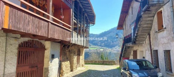 Casa de 6 habitaciónes en Parre, Italy No. 8471 25