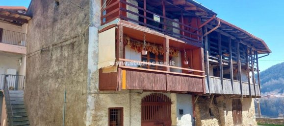 Casa de 6 habitaciónes en Parre, Italy No. 8471 3