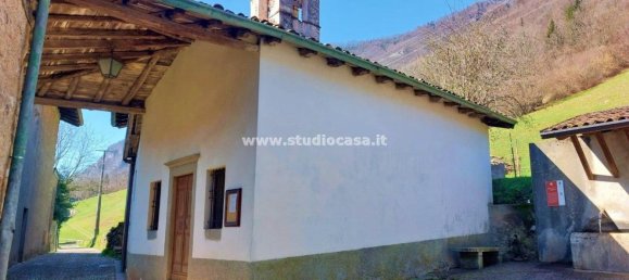 Casa de 6 habitaciónes en Parre, Italy No. 8471 43