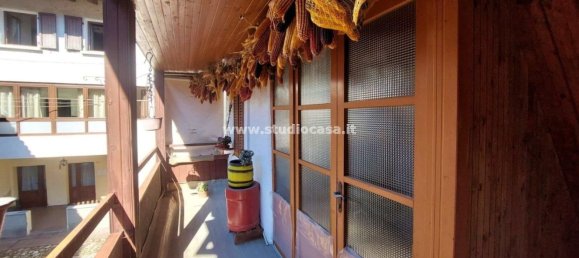 Casa de 6 habitaciónes en Parre, Italy No. 8471 12