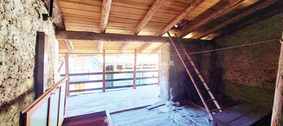 Casa de 6 habitaciónes en Parre, Italy No. 8471 39