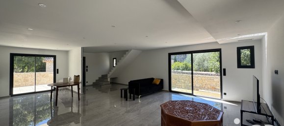 4 bedrooms House in Gard, France No. 361189 12