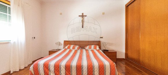 4 Schlafzimmer Haus in Rio de Mouro, Portugal, Nr. 49073 24