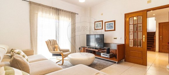 4 Schlafzimmer Haus in Rio de Mouro, Portugal, Nr. 49073 15