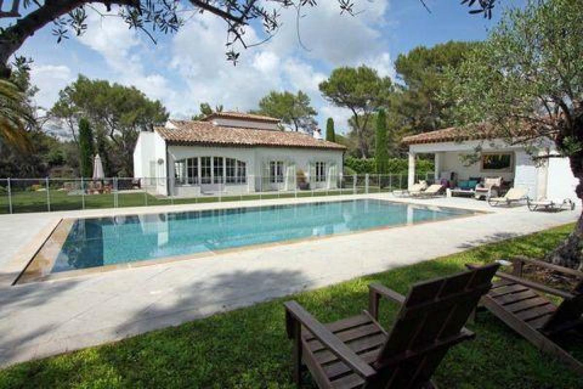 9 bedrooms House in Mougins, France No. 10457