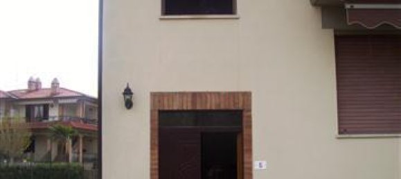 5 rooms Apartment in Bucine, Italy No. 231026 3