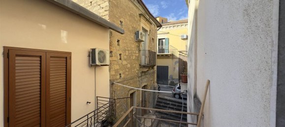 4 rooms House in Scordia, Italy No. 263916 4