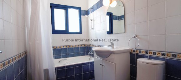 5 bedrooms Villa in Paralimni, Cyprus No. 948 12