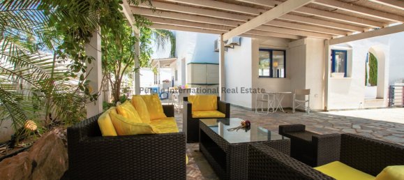 5 bedrooms Villa in Paralimni, Cyprus No. 948 24