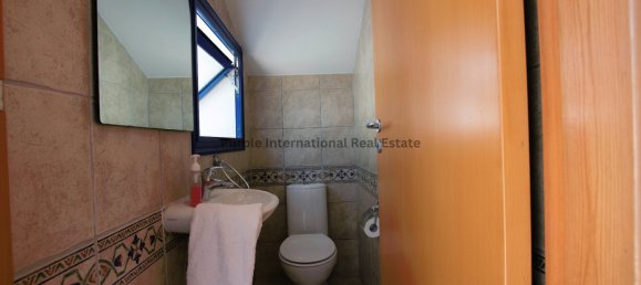 5 bedrooms Villa in Paralimni, Cyprus No. 948 11