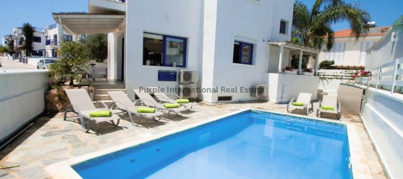 5 bedrooms Villa in Paralimni, Cyprus No. 948 27