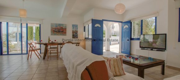 5 bedrooms Villa in Paralimni, Cyprus No. 948 19
