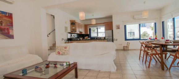 5 bedrooms Villa in Paralimni, Cyprus No. 948 7