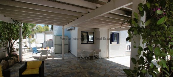 5 bedrooms Villa in Paralimni, Cyprus No. 948 23