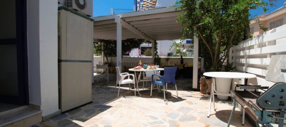 5 bedrooms Villa in Paralimni, Cyprus No. 948 22