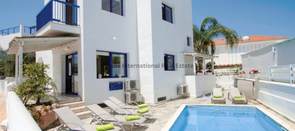 5 bedrooms Villa in Paralimni, Cyprus No. 948 17