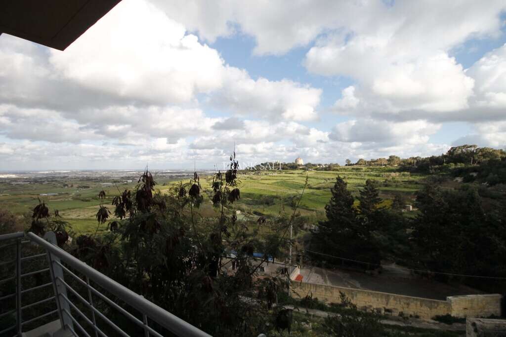 Мезонет с 1 спальней в Рабат, Мальта № 9260