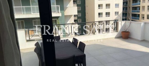 2 bedrooms Penthouse in Sliema, Malta No. 3460 6