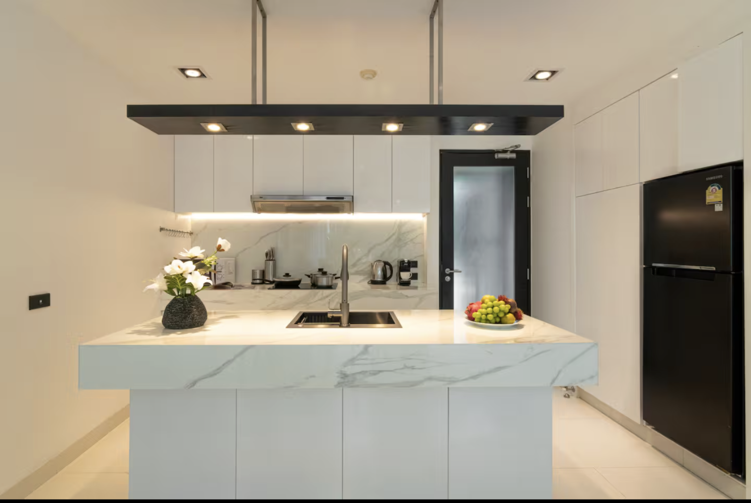 Квартира с 3 спальнями в Кату, Таиланд № 73840