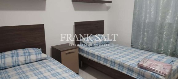 Bungalow de 9 dormitorios en Bahar ic-Caghaq, Malta No. 5073 13