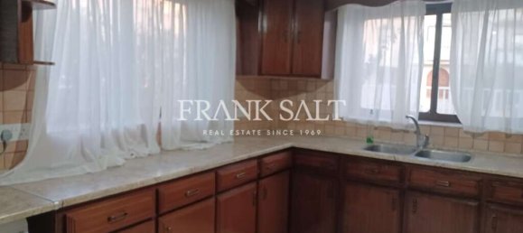 Bungalow de 9 dormitorios en Bahar ic-Caghaq, Malta No. 5073 5