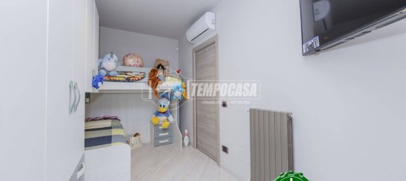 Apartamento de 2 dormitorios en Vidigulfo, Italy No. 139755 11