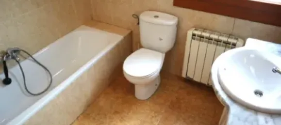 5 Schlafzimmer Doppelhaus in Chartered Community of Navarre, Spain, Nr. 173643 13