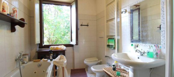 5 rooms Apartment in Reggello, Italy No. 21630 24