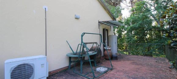 5 rooms Apartment in Reggello, Italy No. 21630 9