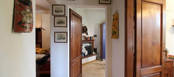 5 rooms Apartment in Reggello, Italy No. 21630 26